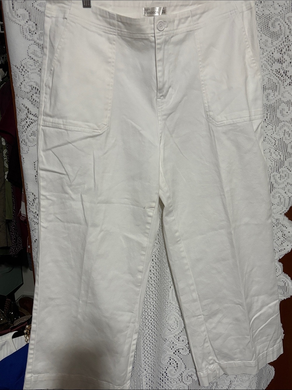 89th & Madison White Cropped Wide-Leg Pants